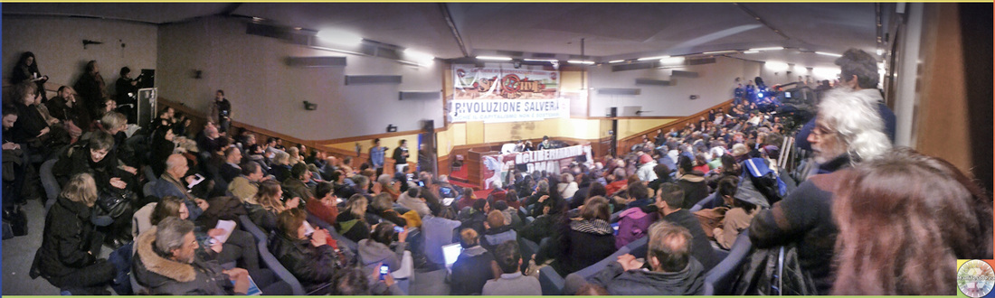 Foto Panoramica di ManifestoPea 08 dello Spazio Occupato Auditorium di Santa Croce durante la Conferenza di Naomi Klein. Roma 4 Febbraio 2015